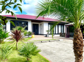 弓ヶ浜海水浴場徒歩1分! 一棟貸別荘! Yumigahama Beach House & BBQ!